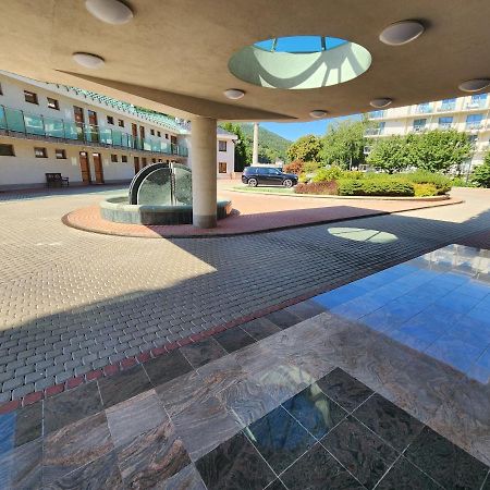 Apartamento Kristoff Plaza Trencianske Teplice Trenčín Exterior foto